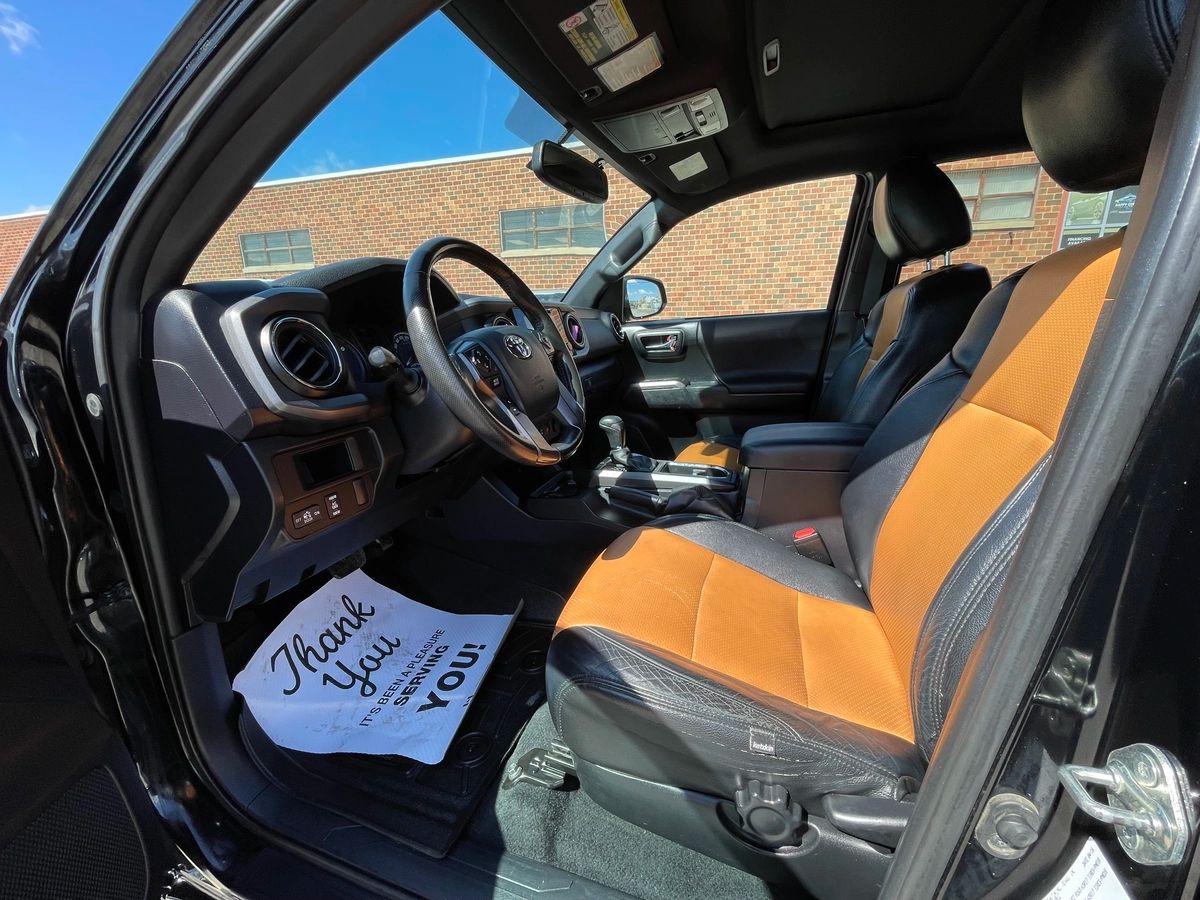 2016 Toyota Tacoma - Image 11