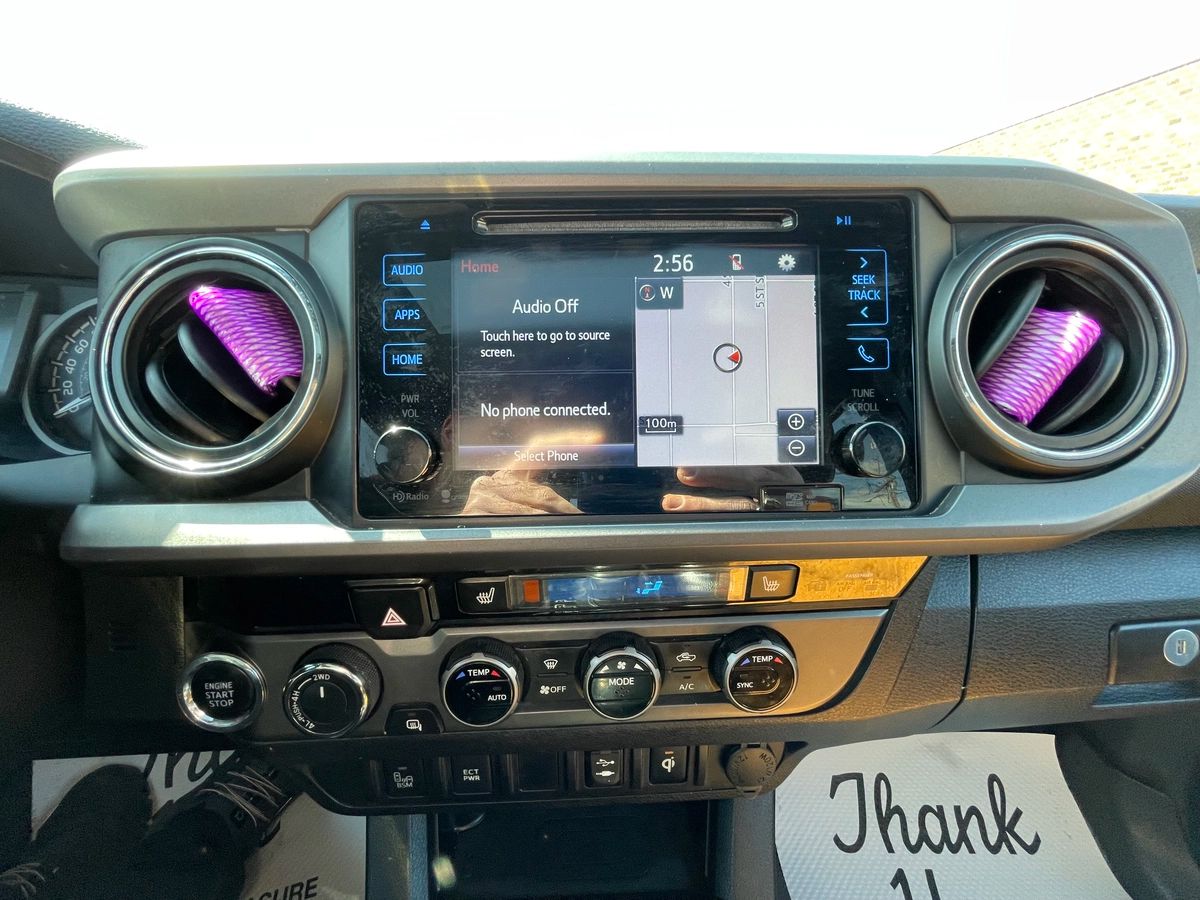 2016 Toyota Tacoma - Image 24