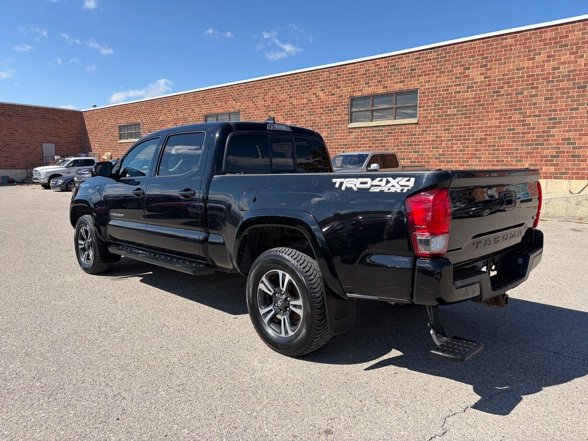 2016 Toyota Tacoma - Image 6