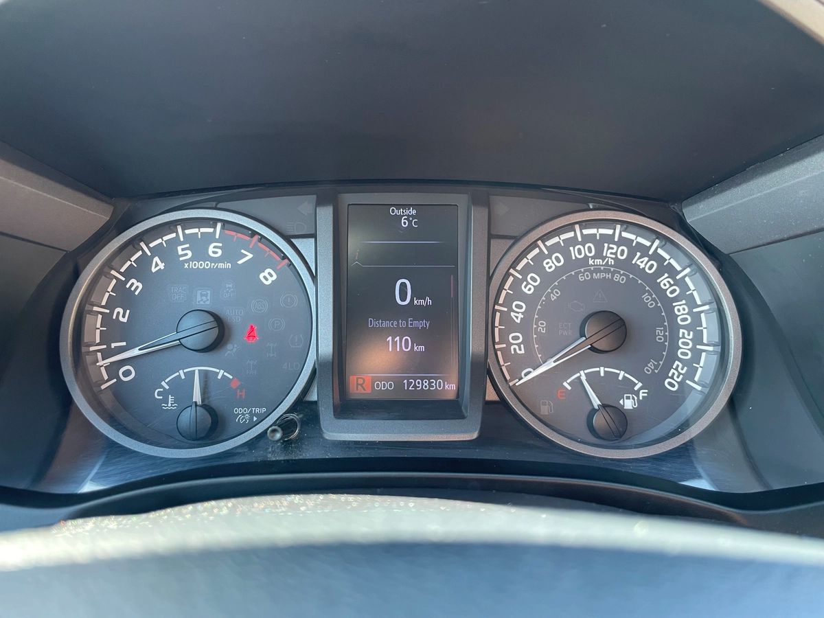 2016 Toyota Tacoma - Image 9