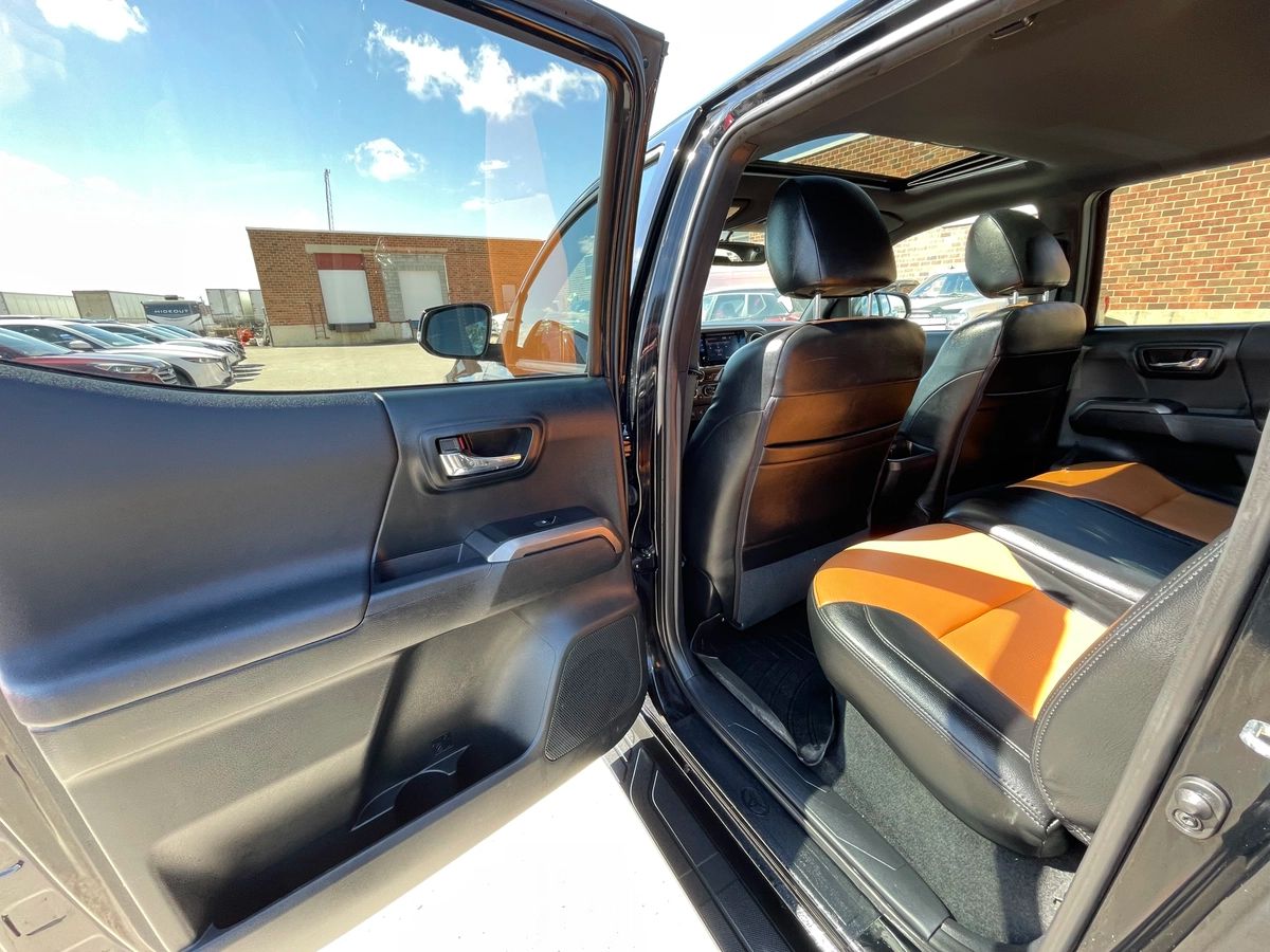 2016 Toyota Tacoma - Image 14