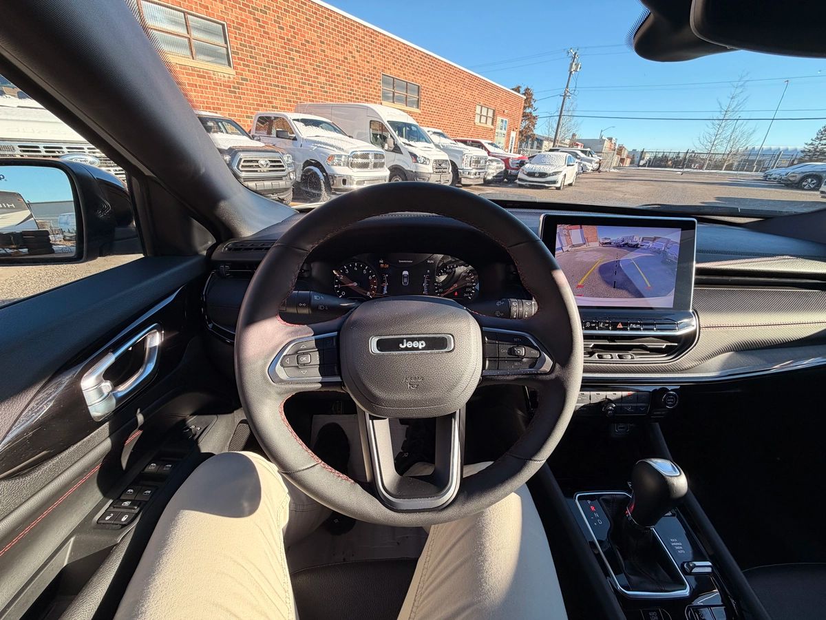 2024 Jeep Compass - Image 28