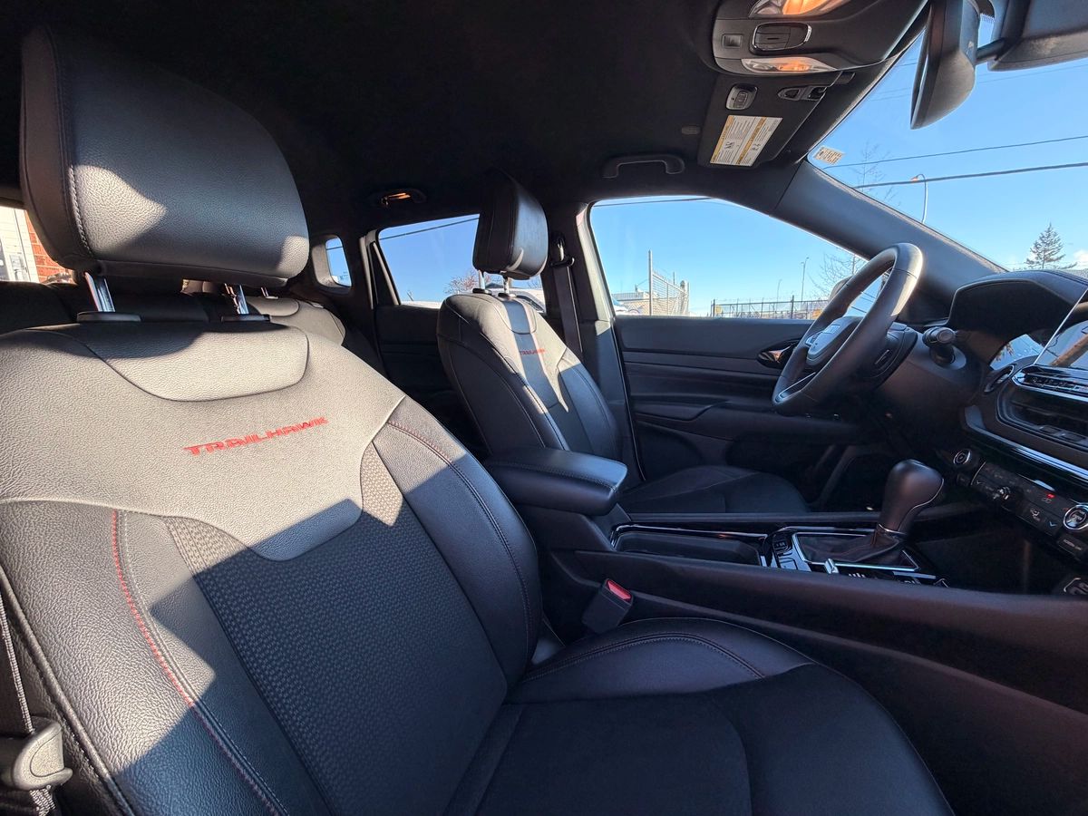 2024 Jeep Compass - Image 22