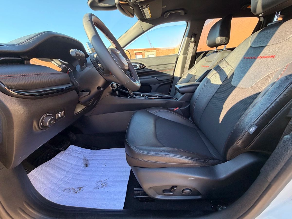 2024 Jeep Compass - Image 10