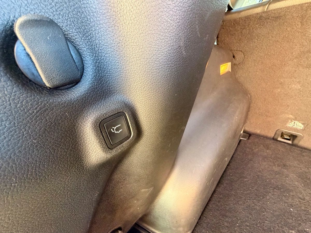 2024 Jeep Compass - Image 19