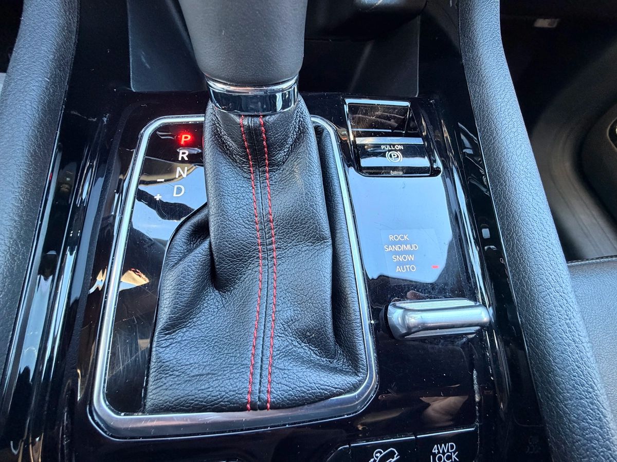 2024 Jeep Compass - Image 25