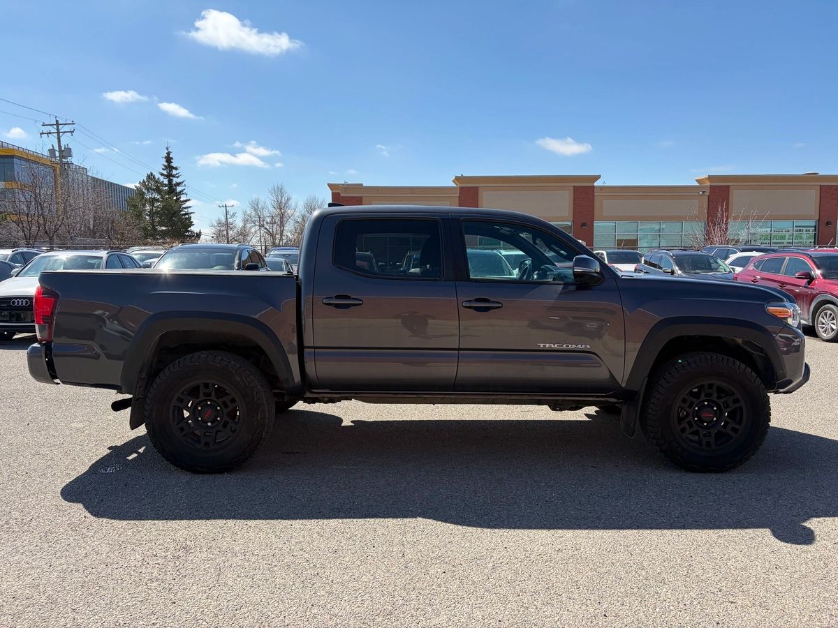 2022 Toyota Tacoma - Image 5