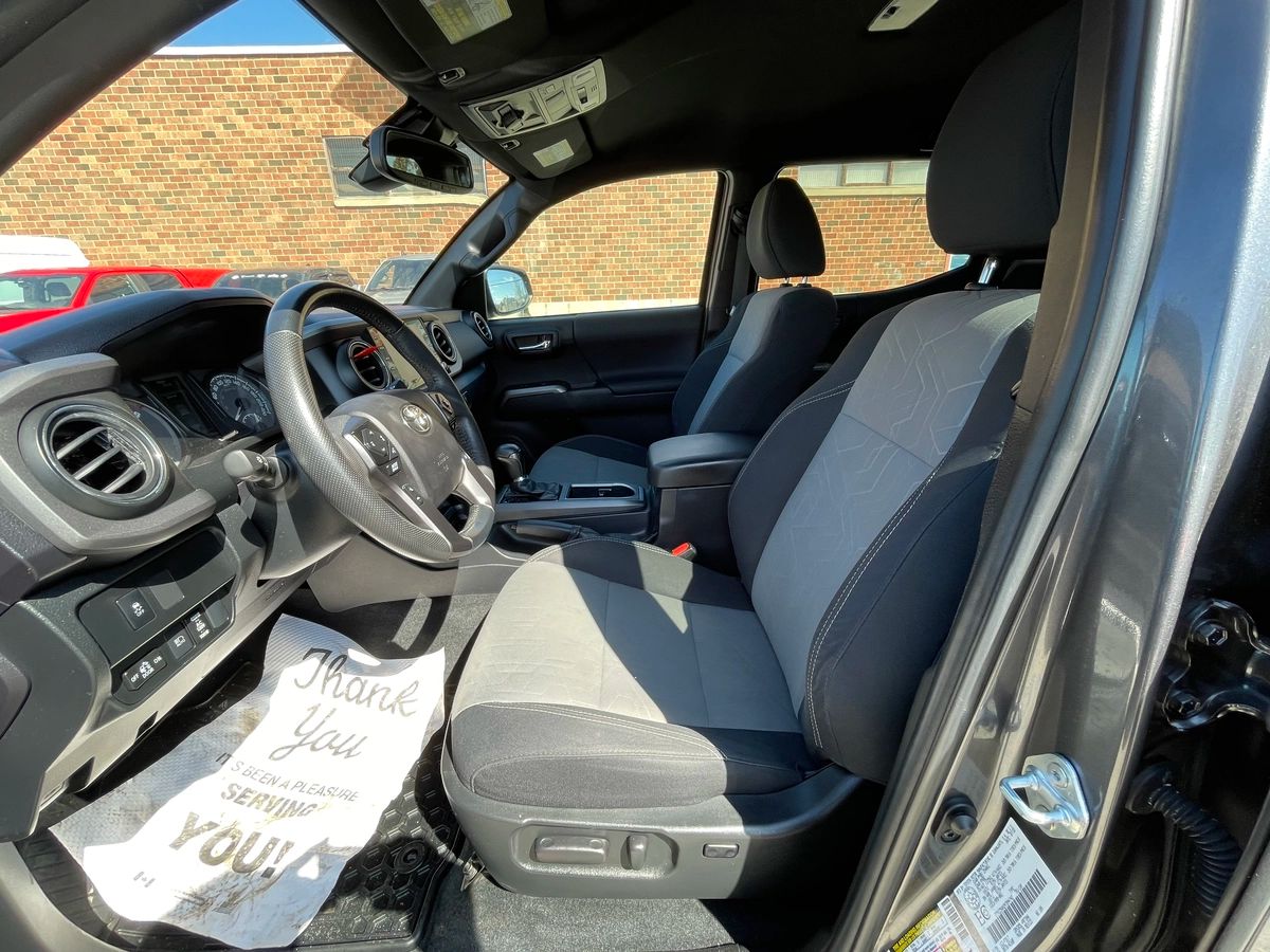 2022 Toyota Tacoma - Image 14
