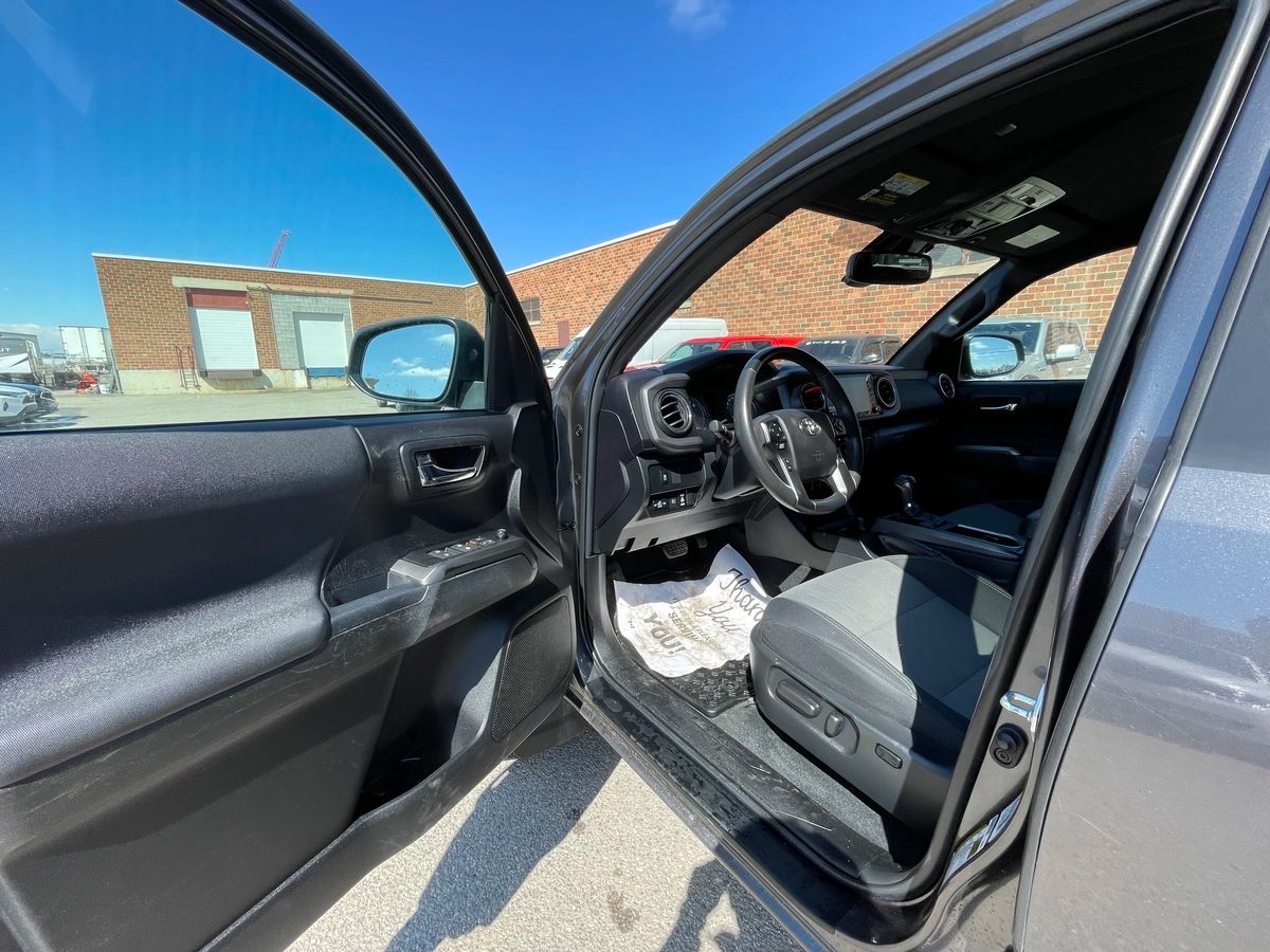 2022 Toyota Tacoma - Image 11