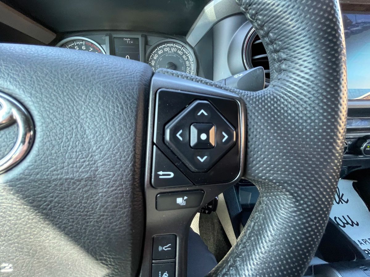 2022 Toyota Tacoma - Image 26