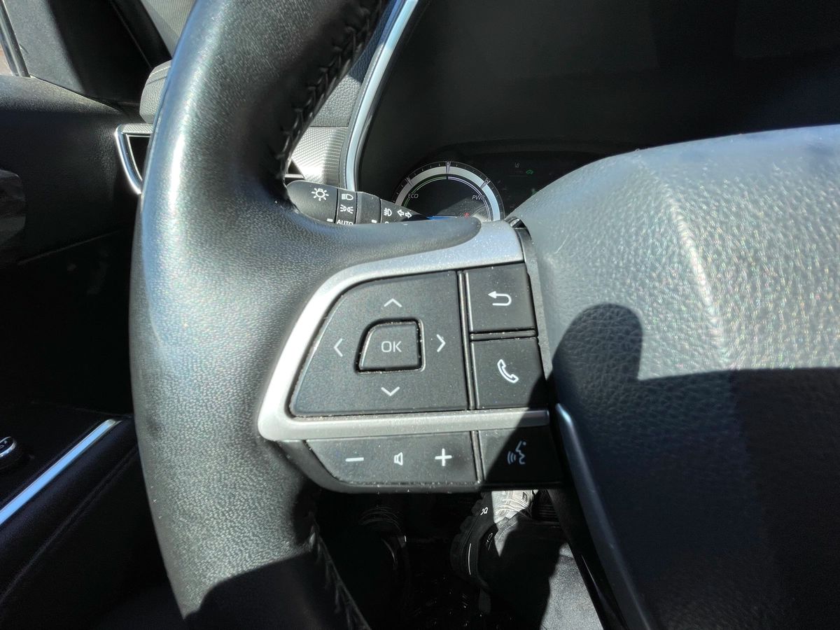2022 Toyota Highlander Hybrid - Image 32