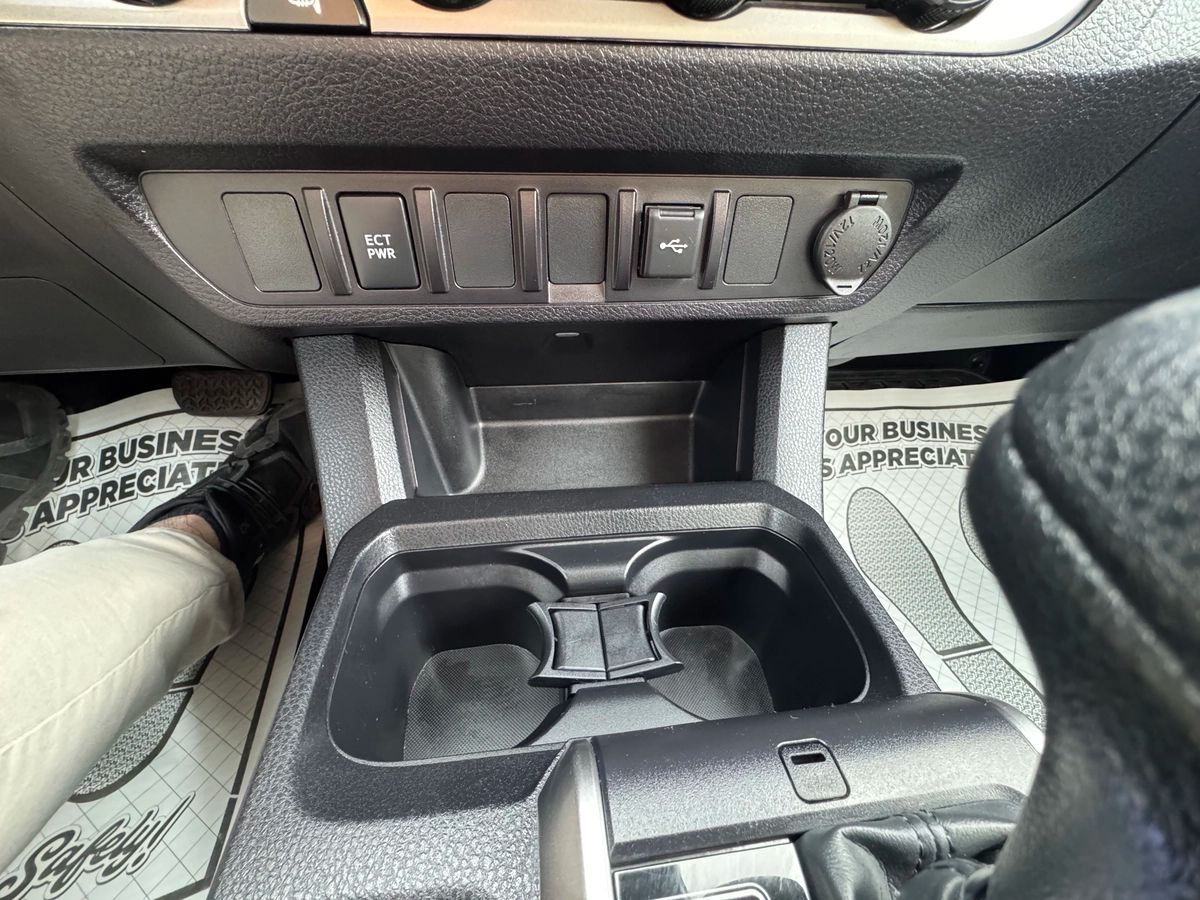 2023 Toyota Tacoma - Image 27