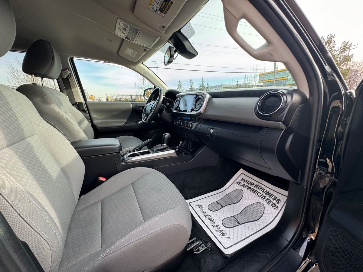 2023 Toyota Tacoma - Image 23