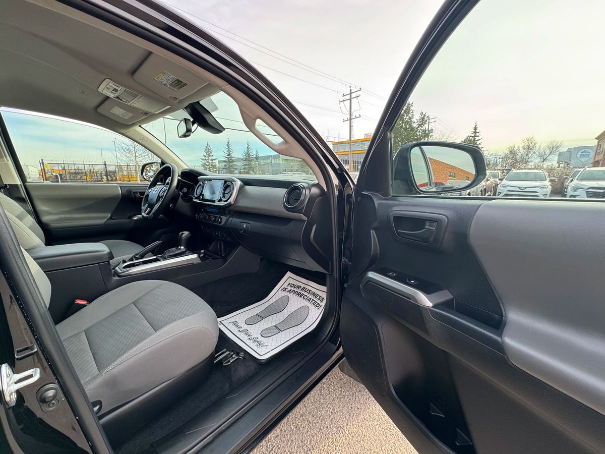 2023 Toyota Tacoma - Image 22