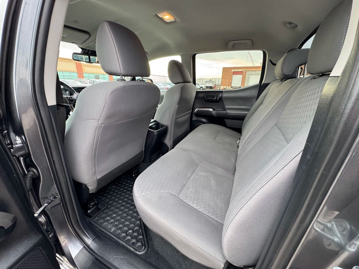 2021 Toyota Tacoma - Image 15