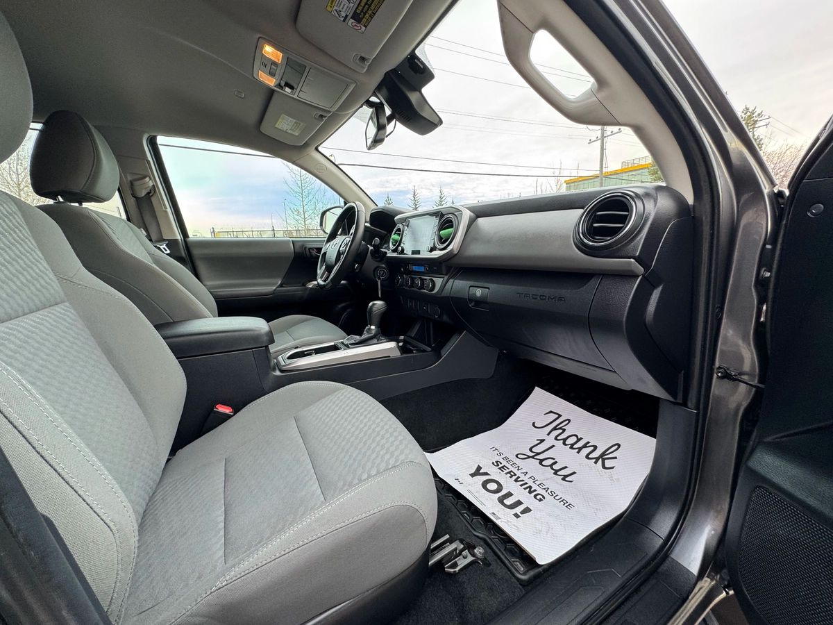 2021 Toyota Tacoma - Image 21