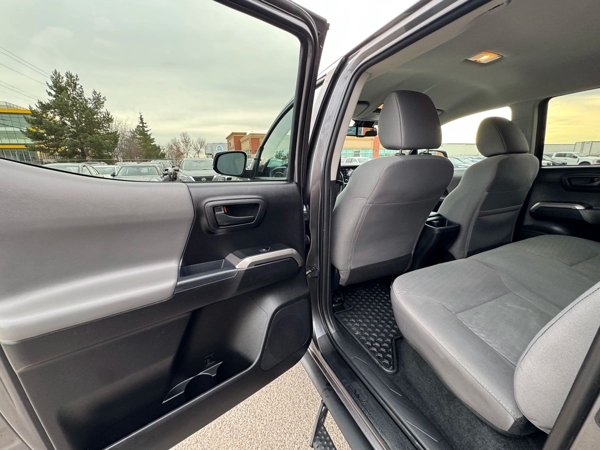 2021 Toyota Tacoma - Image 16