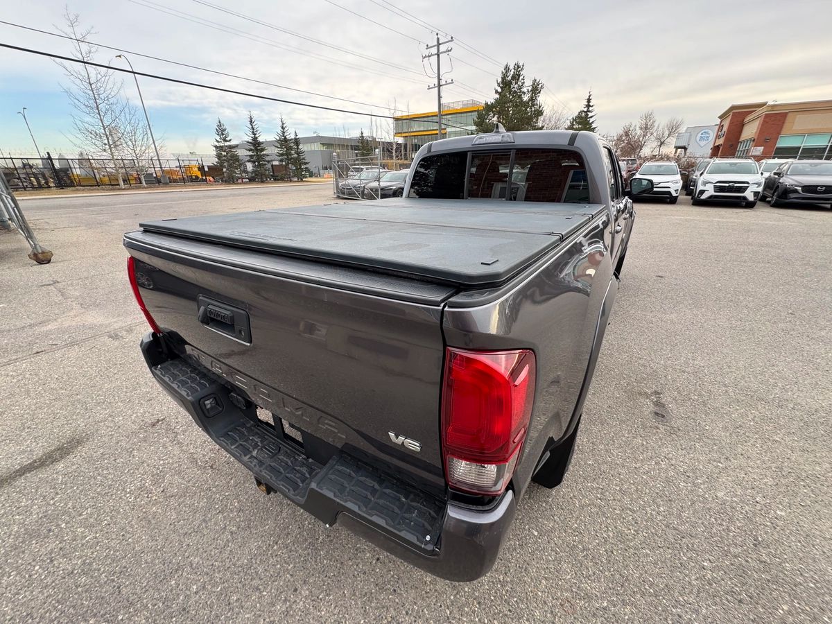 2021 Toyota Tacoma - Image 24
