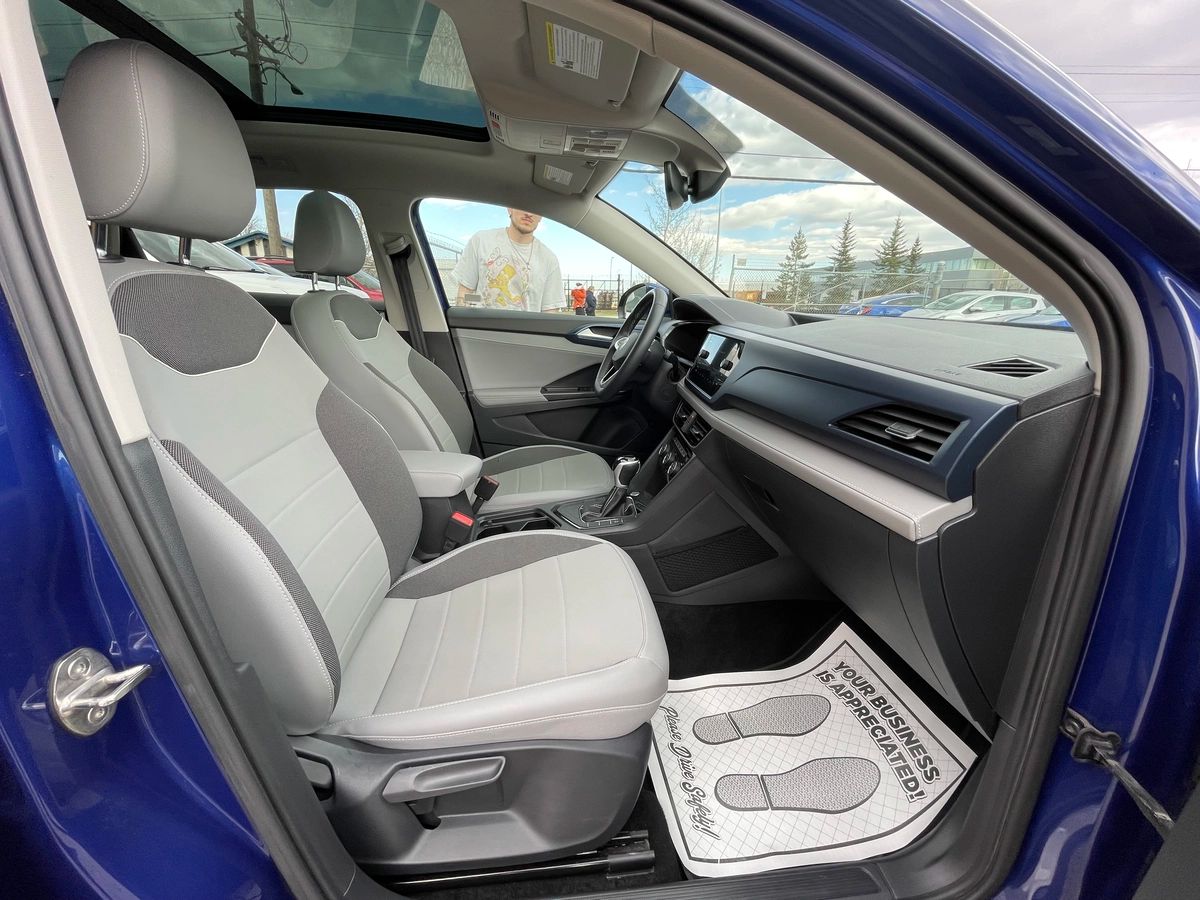 2024 Volkswagen Taos - Image 25