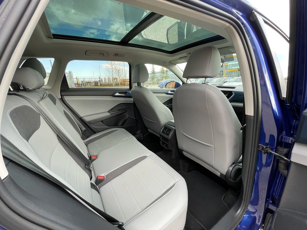 2024 Volkswagen Taos - Image 21