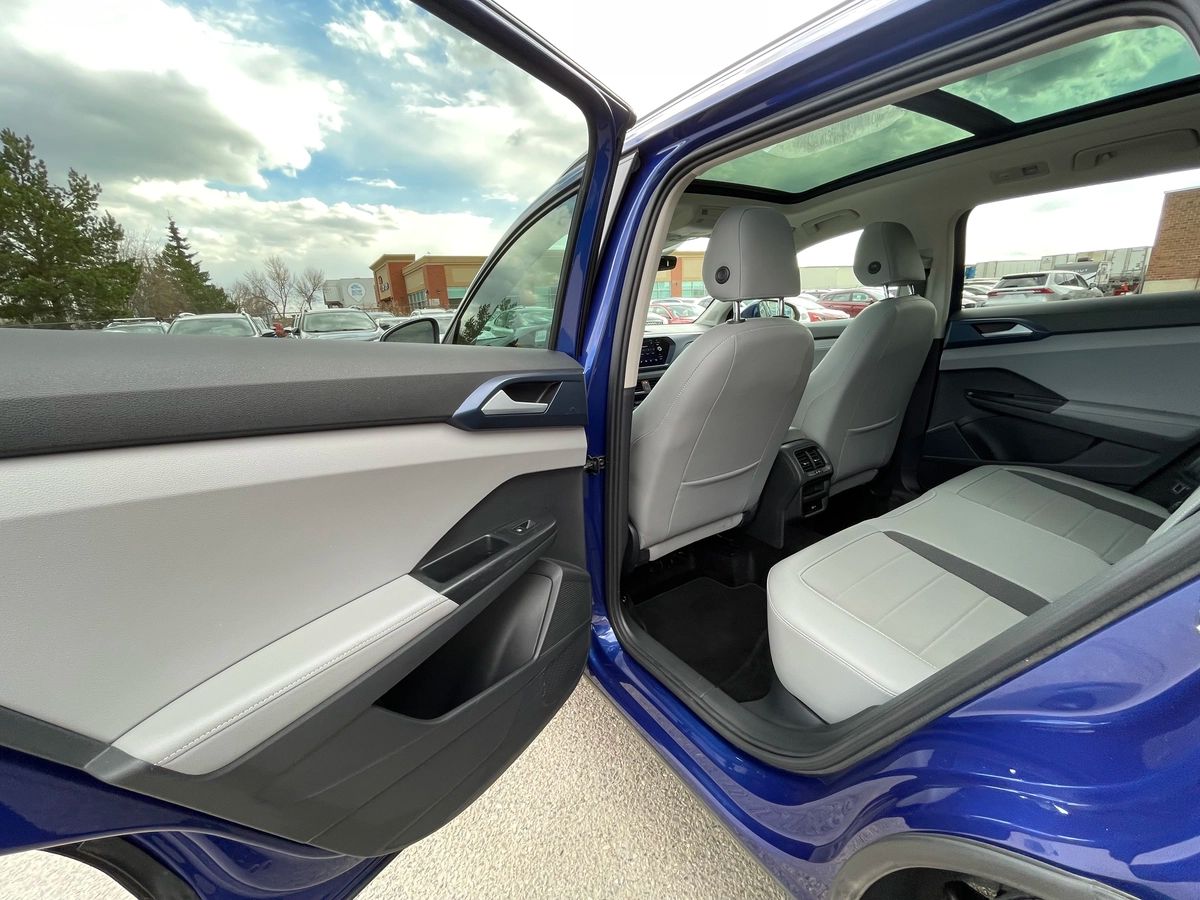 2024 Volkswagen Taos - Image 17
