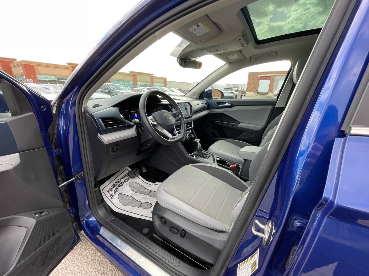 2024 Volkswagen Taos - Image 12