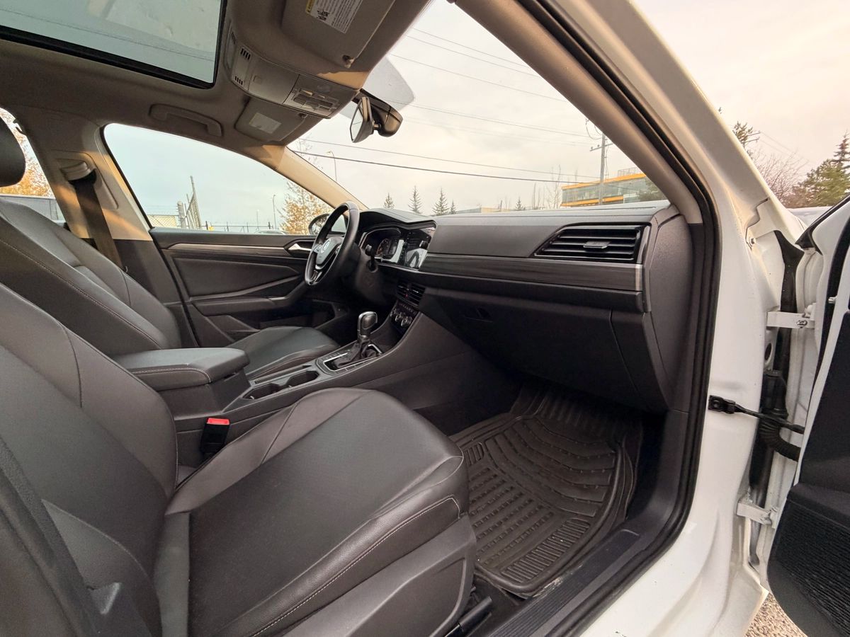 2019 Volkswagen Jetta - Image 21