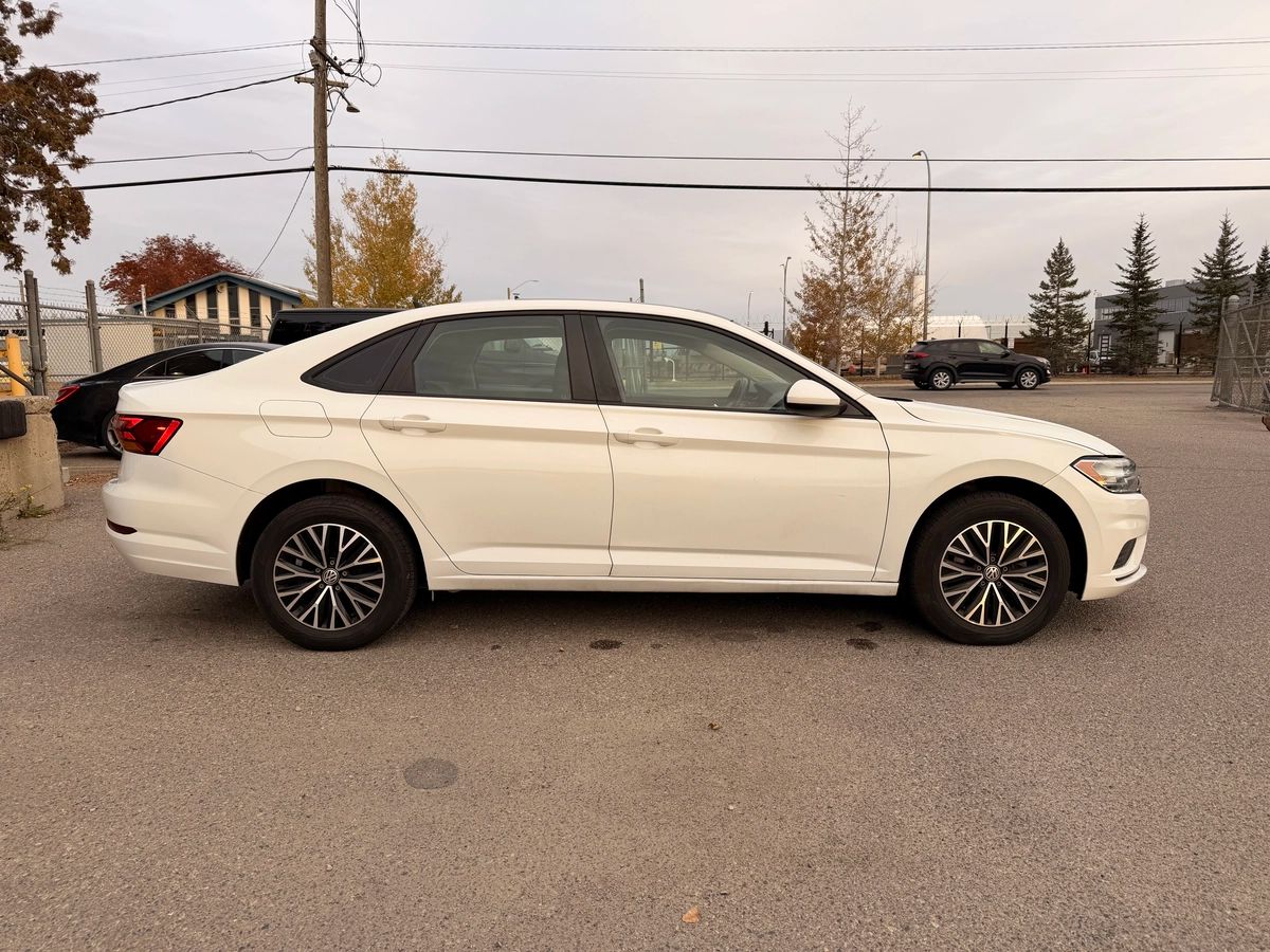 2019 Volkswagen Jetta - Image 4