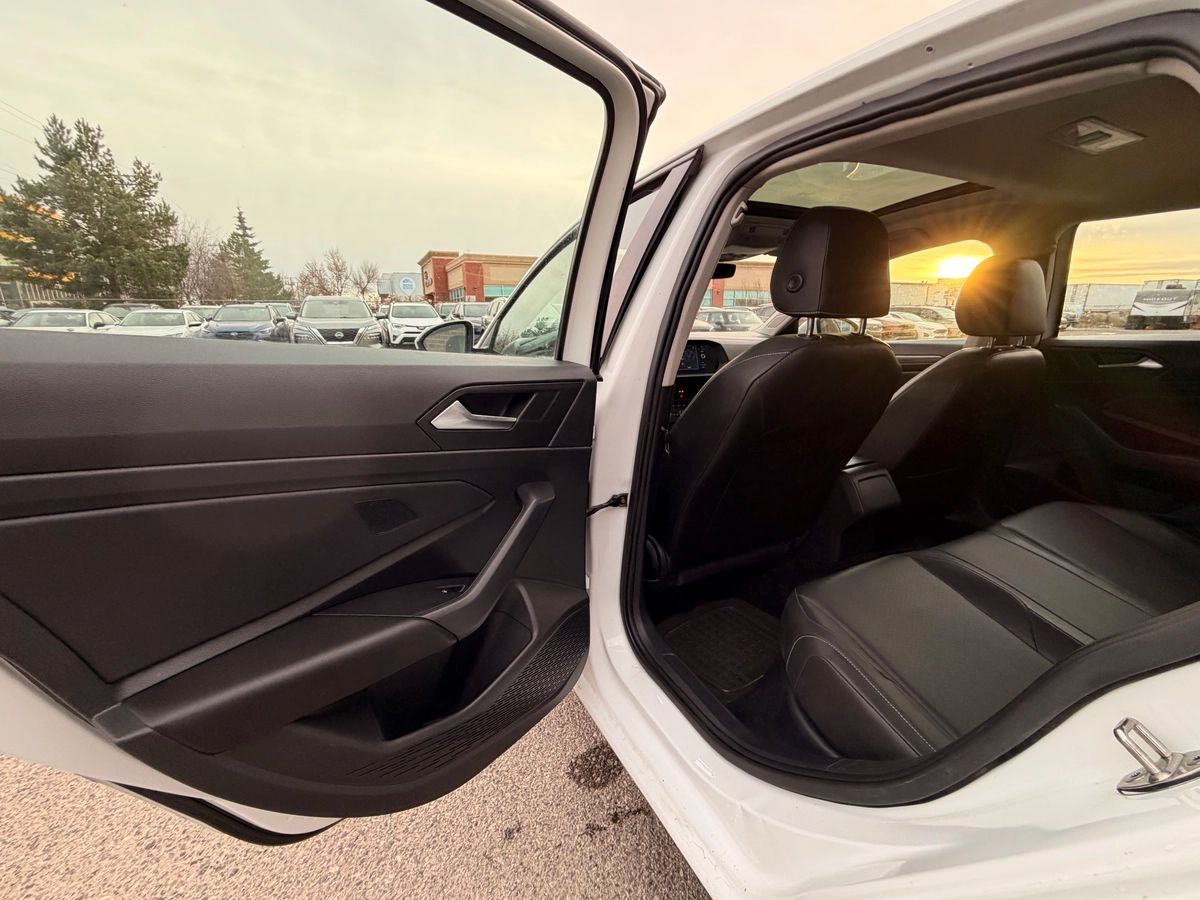 2019 Volkswagen Jetta - Image 17