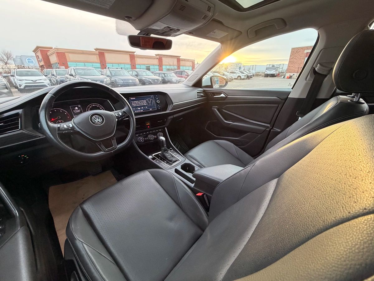 2019 Volkswagen Jetta - Image 16