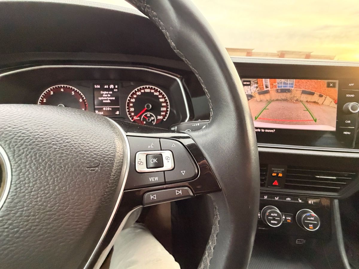 2019 Volkswagen Jetta - Image 27