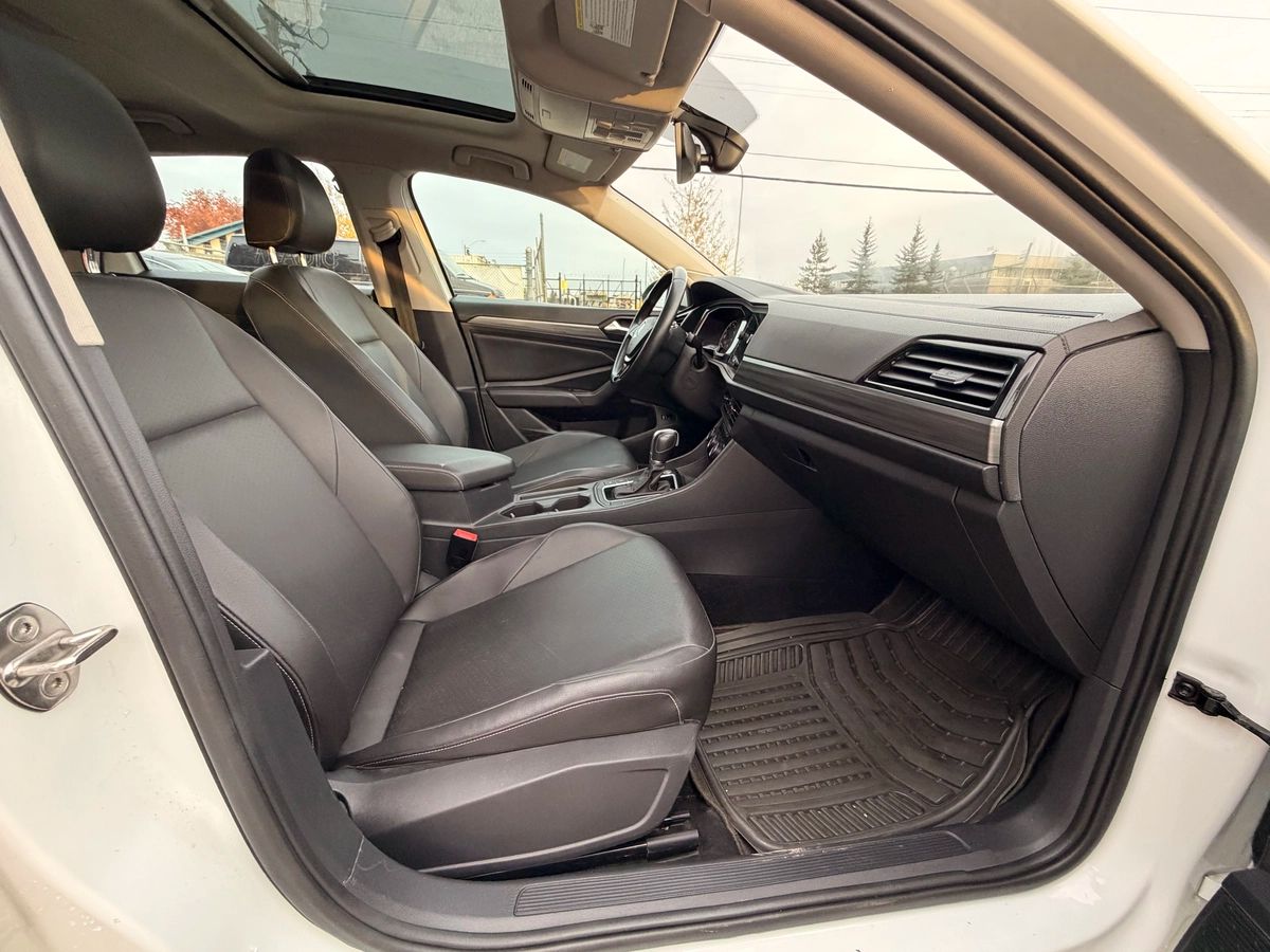 2019 Volkswagen Jetta - Image 23