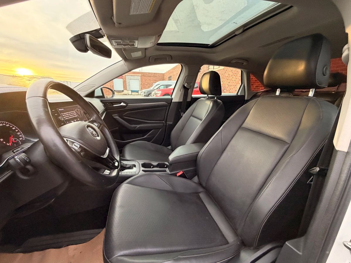 2019 Volkswagen Jetta - Image 12