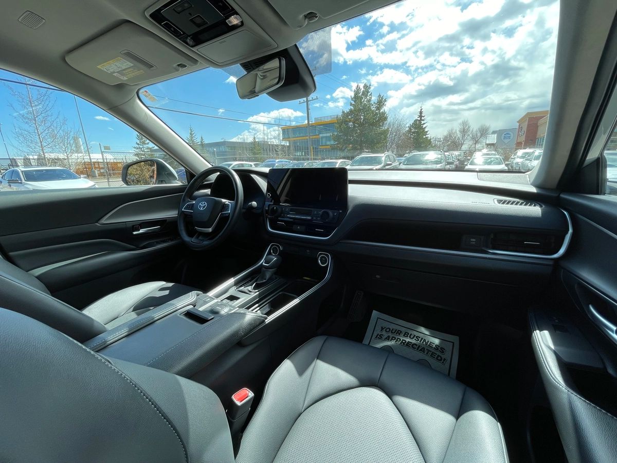 2024 Toyota Grand Highlander Hybrid - Image 21