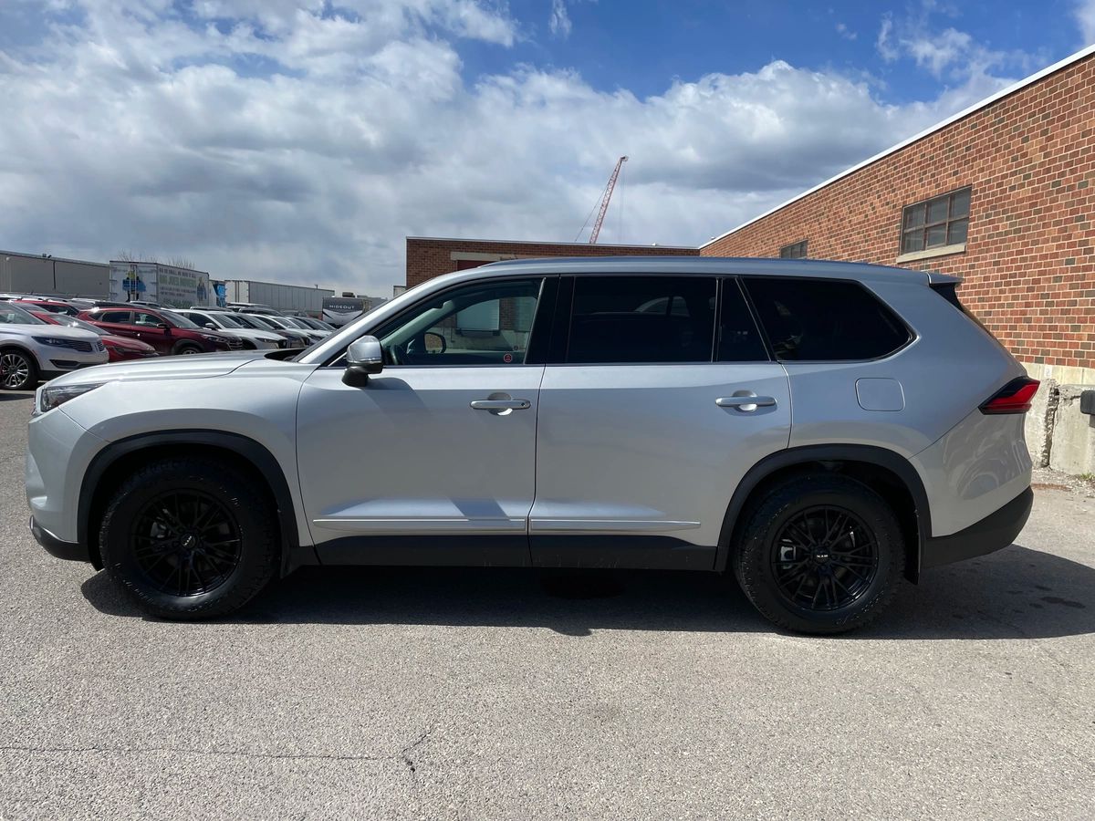 2024 Toyota Grand Highlander Hybrid - Image 8
