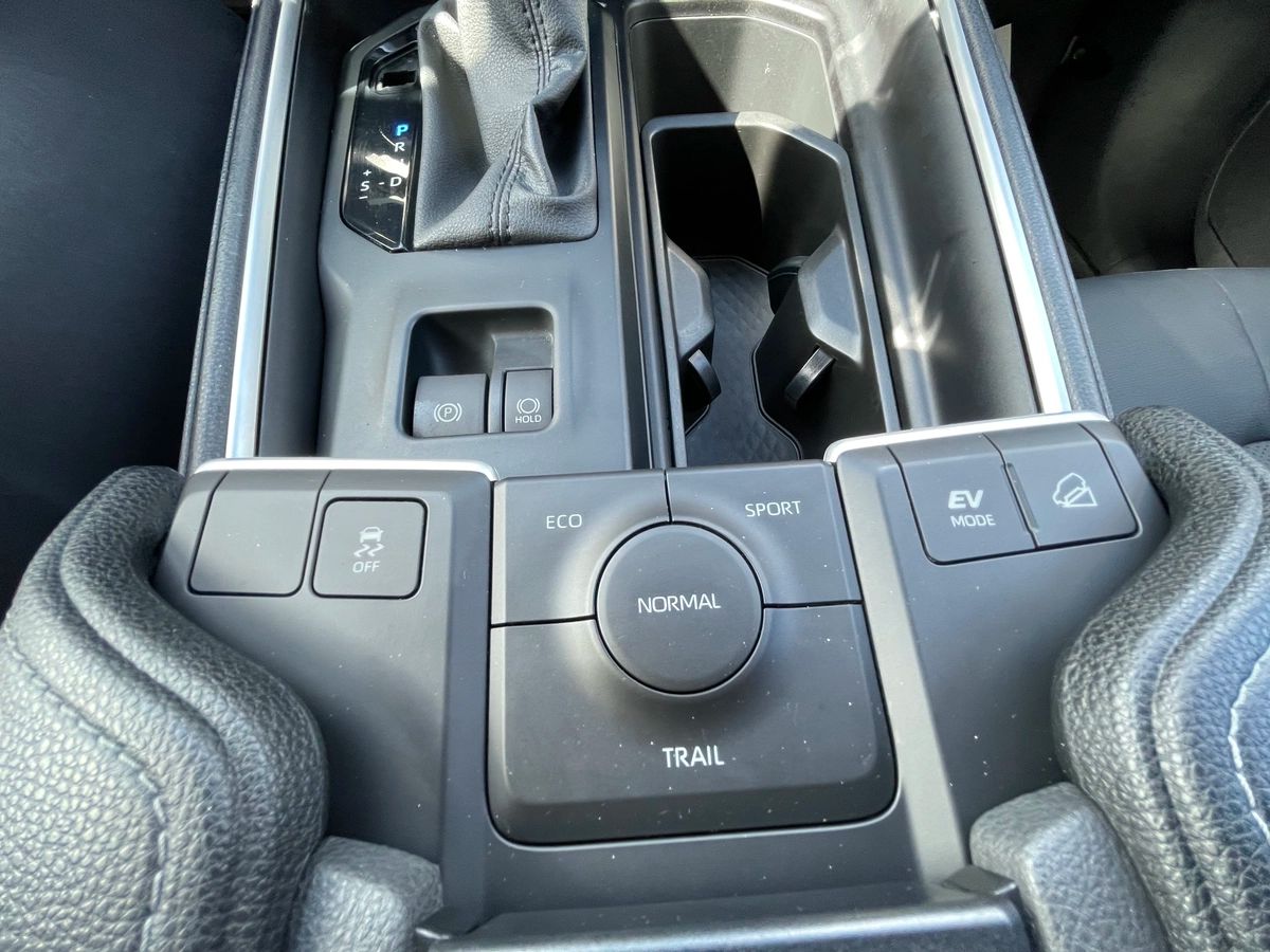 2024 Toyota Grand Highlander Hybrid - Image 28