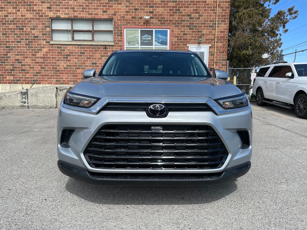 2024 Toyota Grand Highlander Hybrid - Image 2