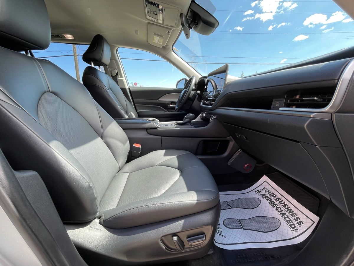 2024 Toyota Grand Highlander Hybrid - Image 23