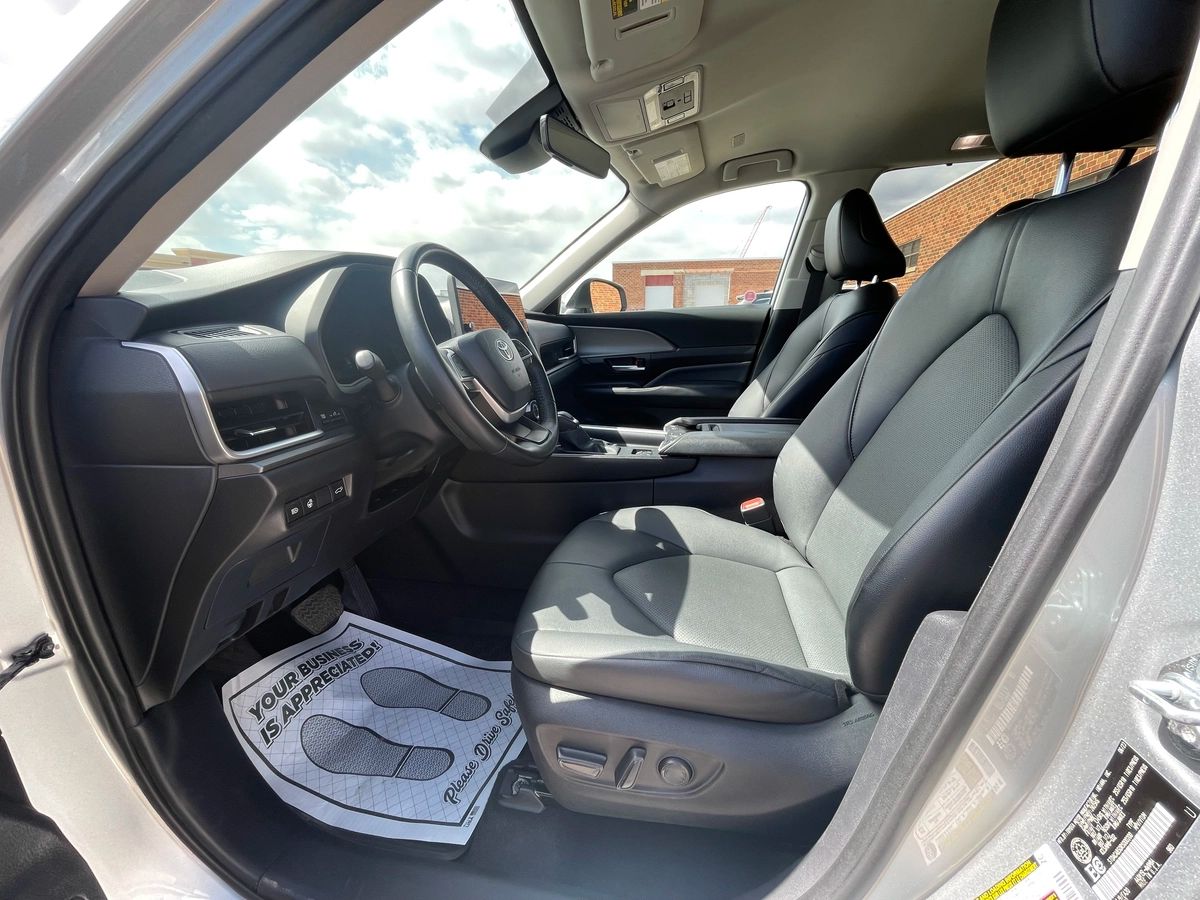 2024 Toyota Grand Highlander Hybrid - Image 13