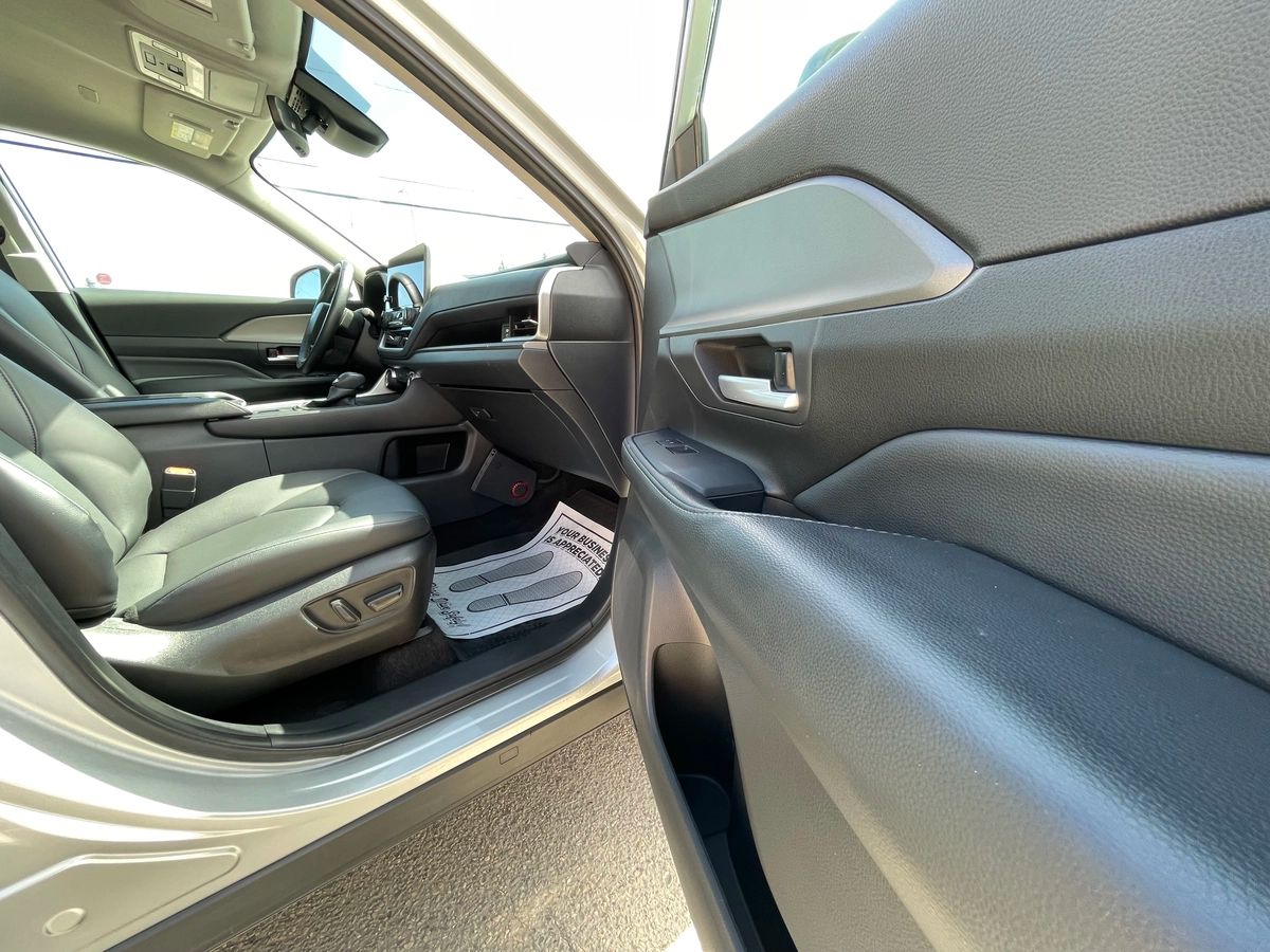 2024 Toyota Grand Highlander Hybrid - Image 25