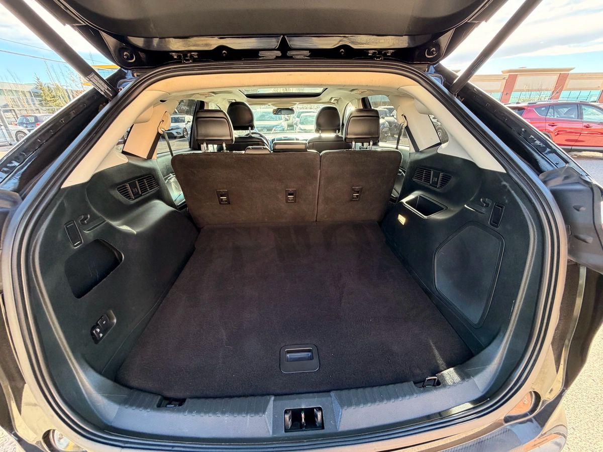 2019 Ford Edge - Image 24