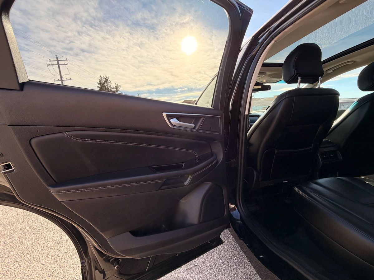 2019 Ford Edge - Image 23