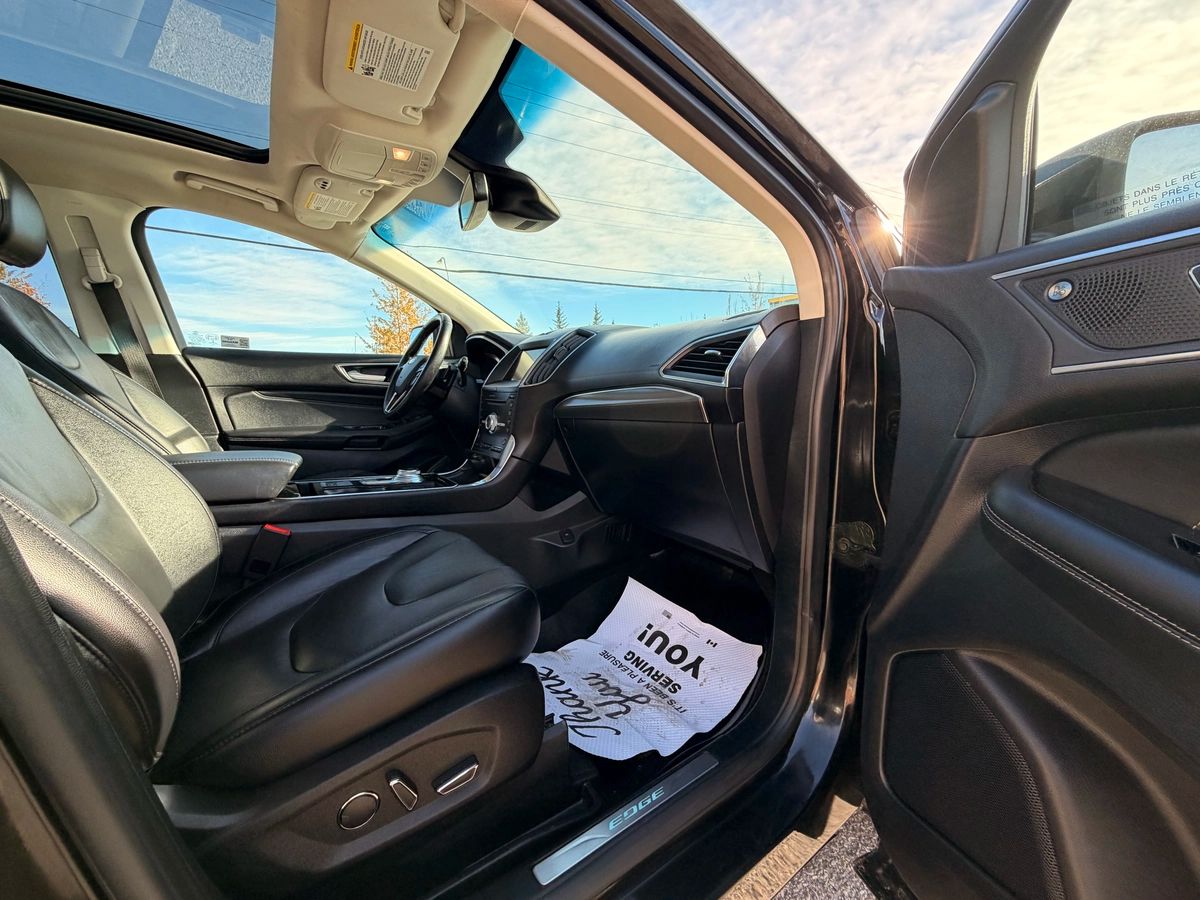 2019 Ford Edge - Image 30