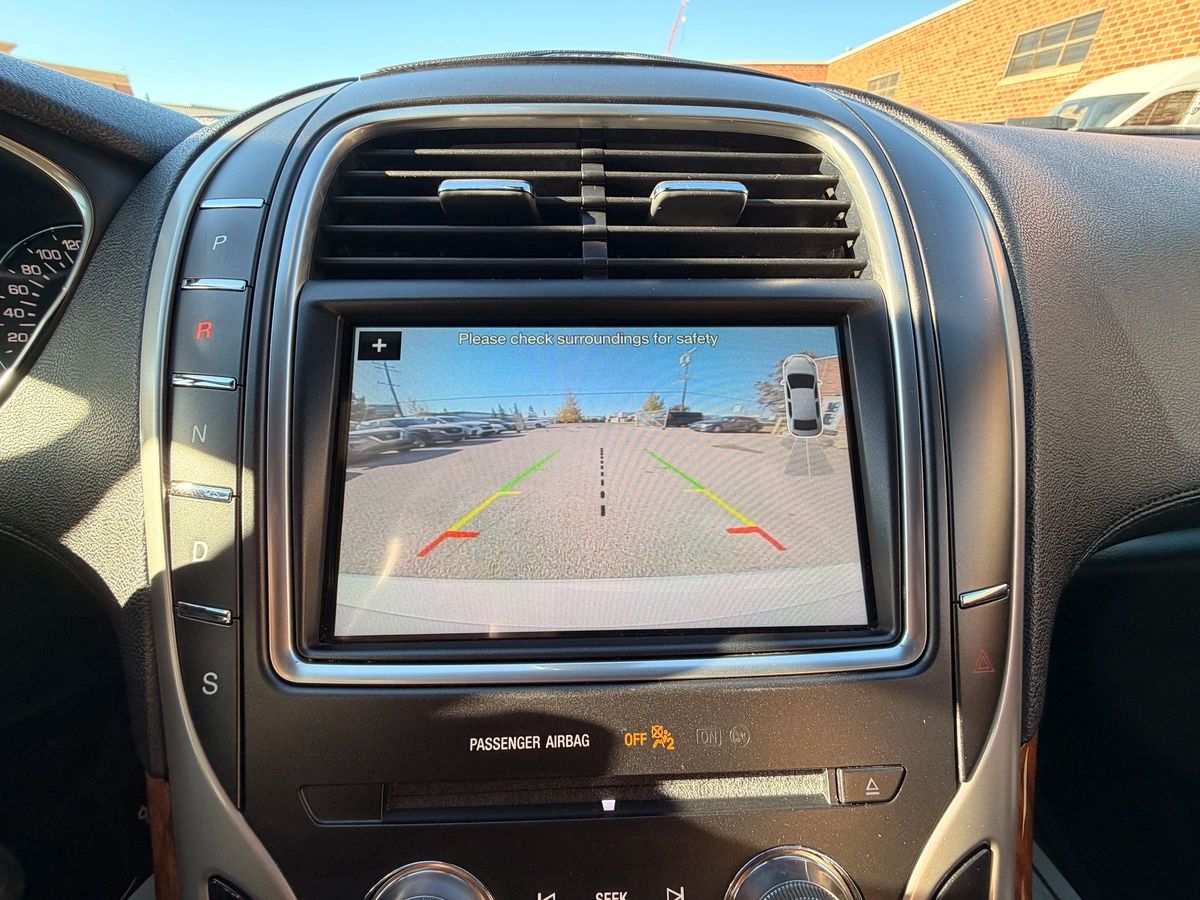 2017 Lincoln MKX - Image 14