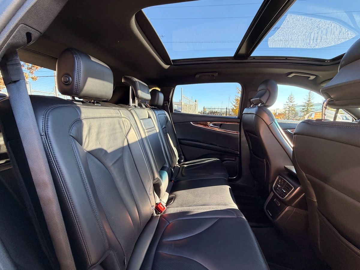 2017 Lincoln MKX - Image 32