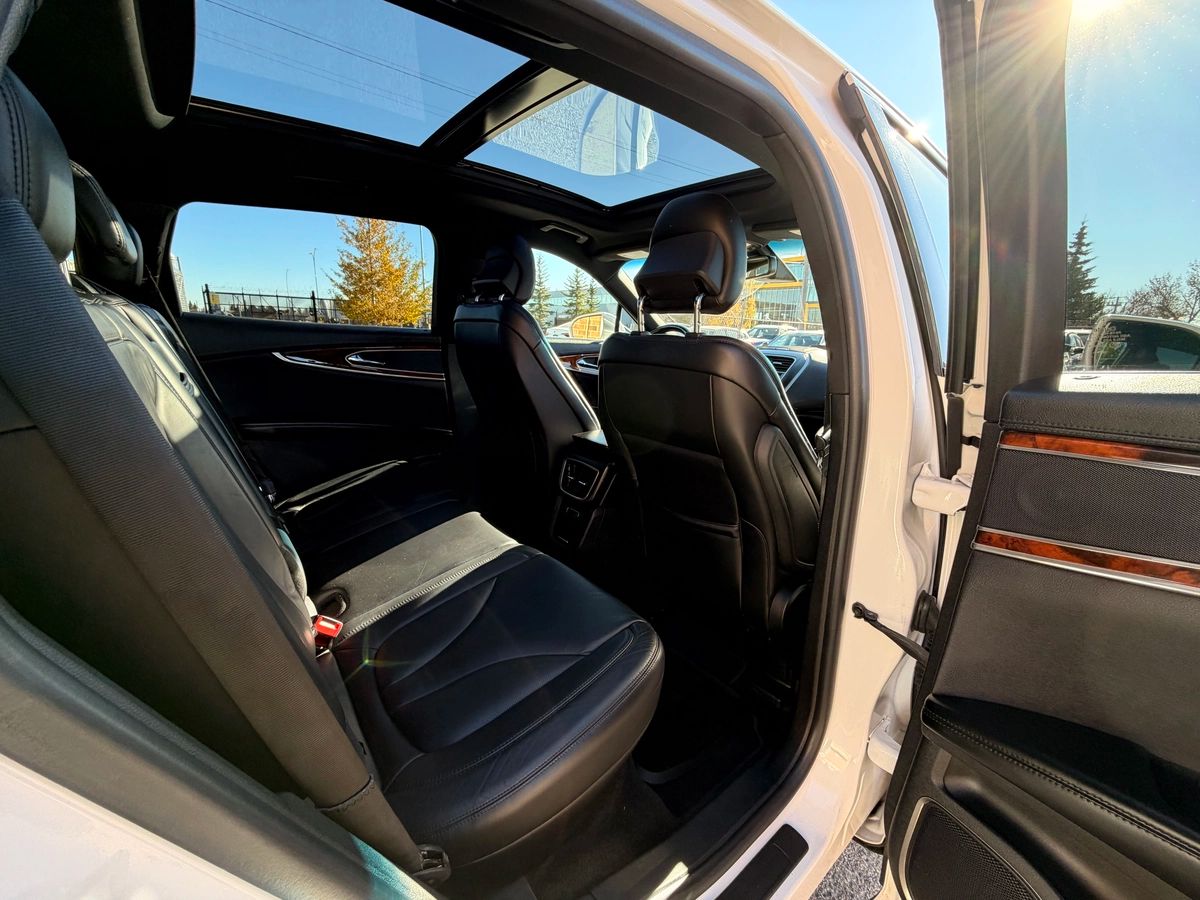 2017 Lincoln MKX - Image 31