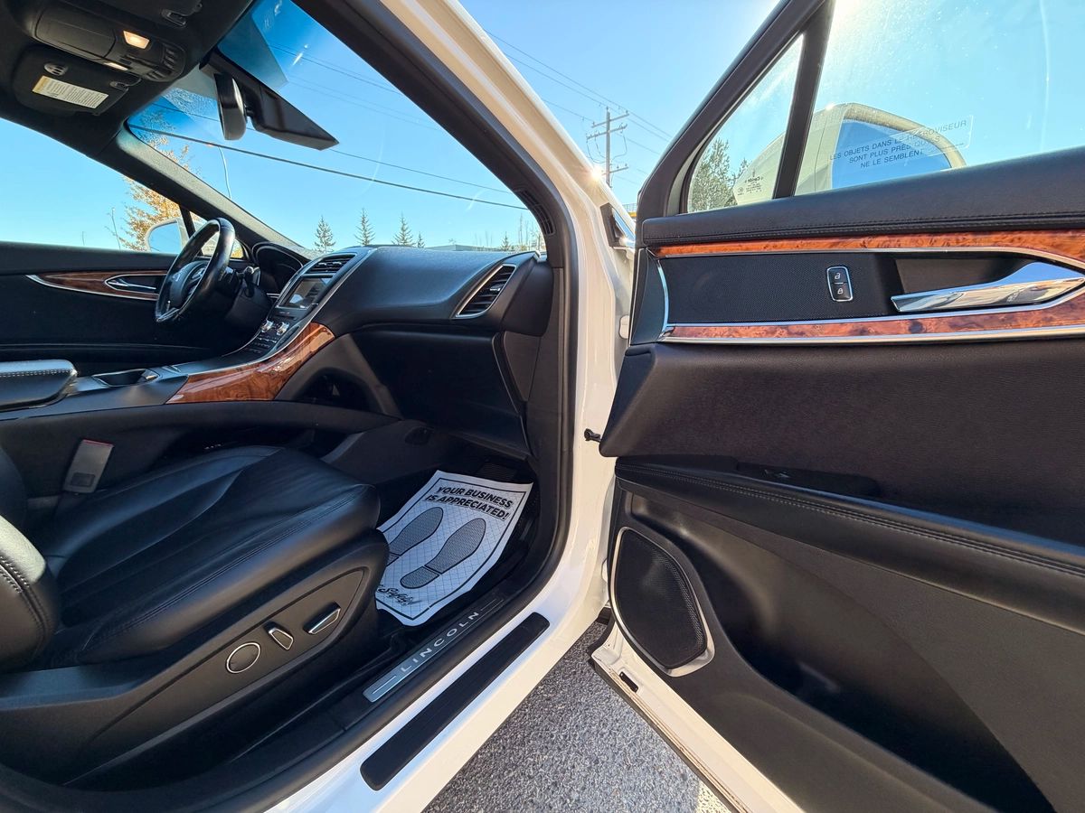 2017 Lincoln MKX - Image 34