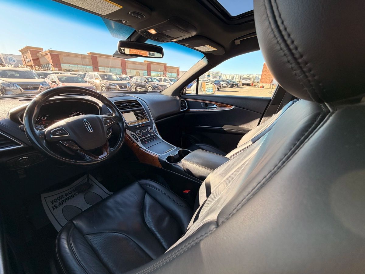 2017 Lincoln MKX - Image 24