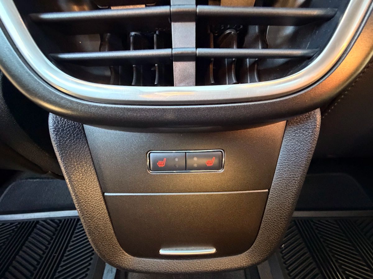 2017 Lincoln MKX - Image 25