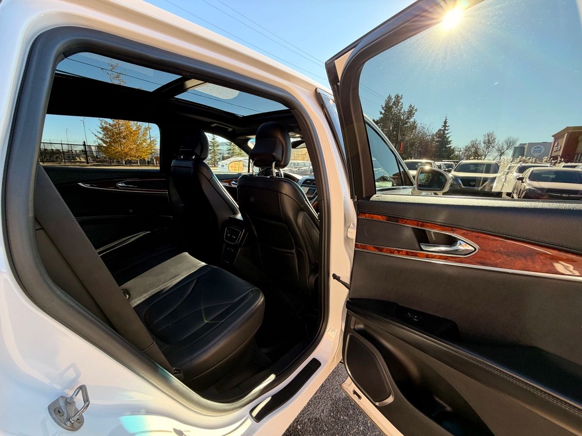 2017 Lincoln MKX - Image 30